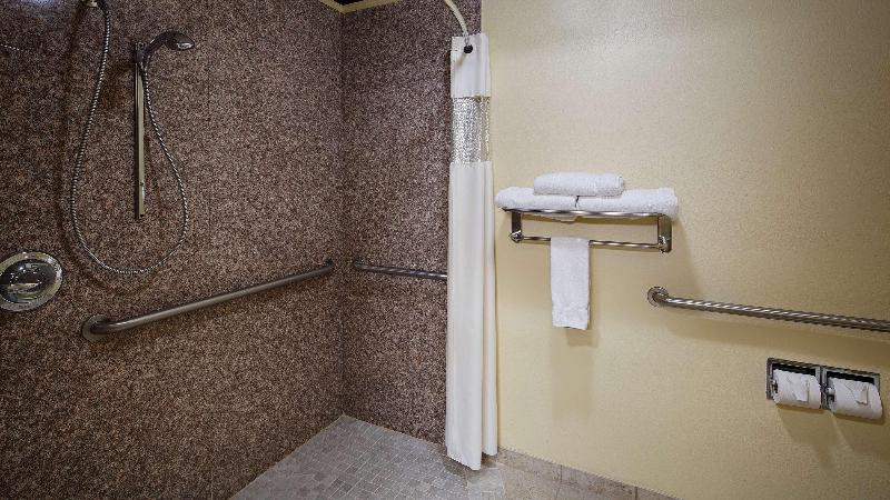 Best Western Plus Royal Mountain Inn & Suites image