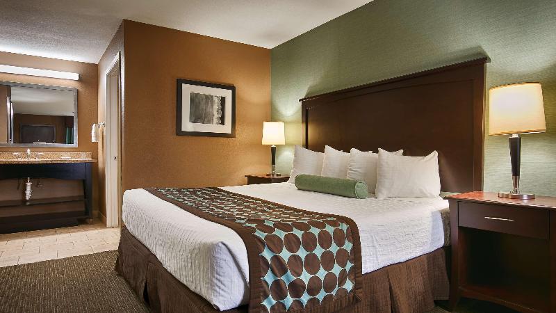 Huntsville Inn & Suites  image