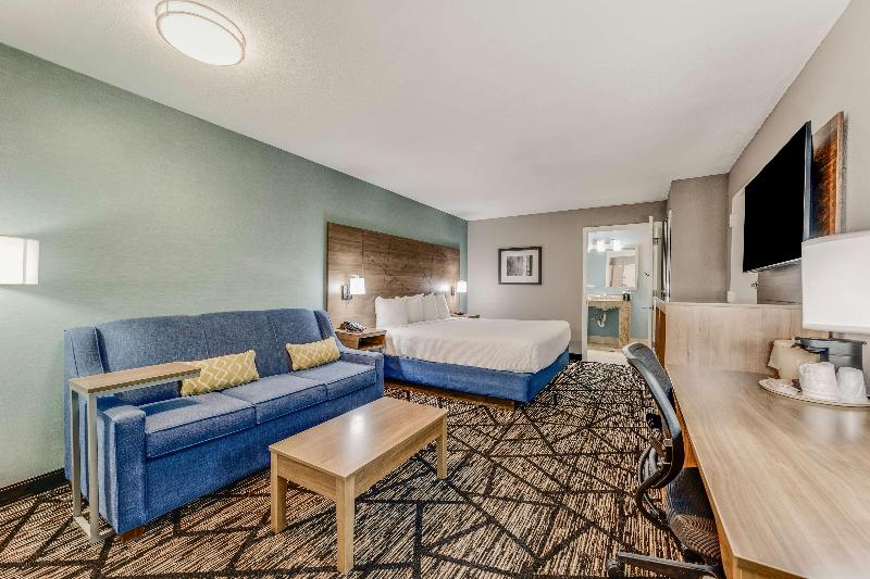 Huntsville Inn & Suites  image