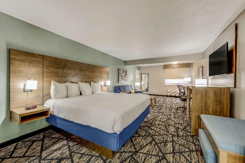 Huntsville Inn & Suites  image