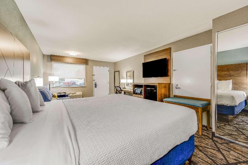 Huntsville Inn & Suites  image