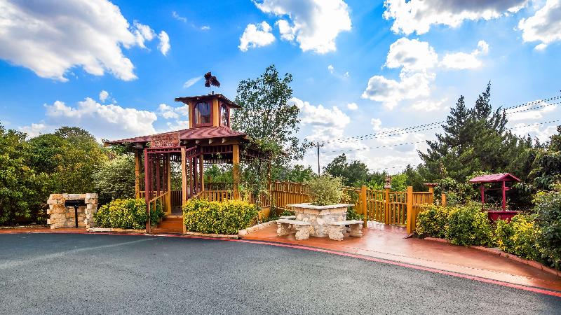 Blanco Luxury Inn & Suites image