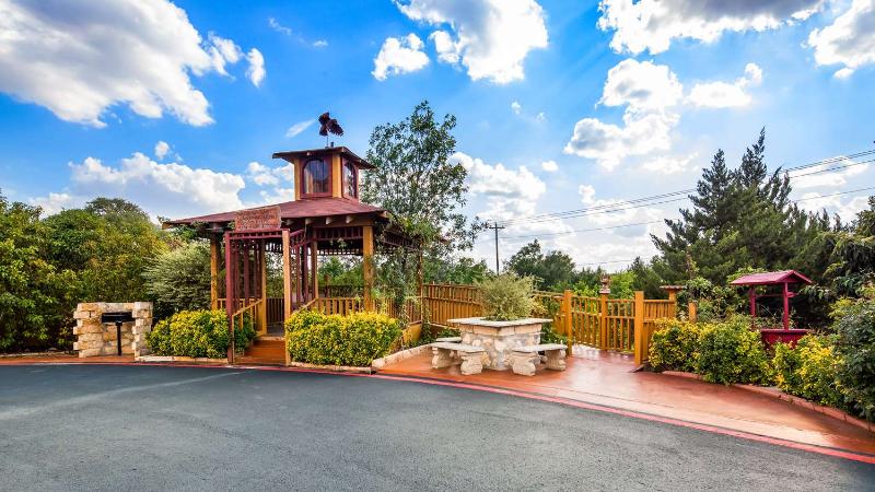 Blanco Luxury Inn & Suites image