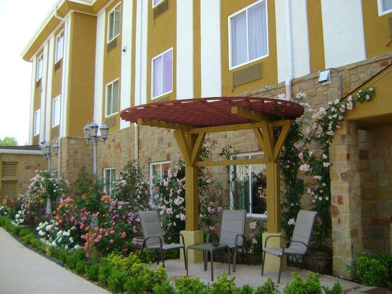 Blanco Luxury Inn & Suites image
