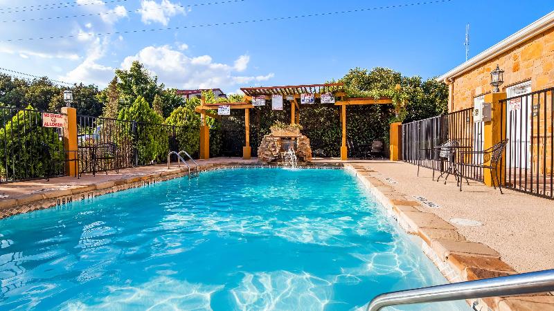 Blanco Luxury Inn & Suites image