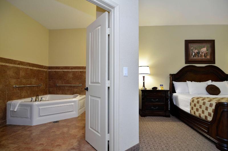 Blanco Luxury Inn & Suites image