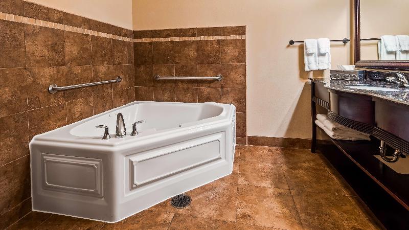 Blanco Luxury Inn & Suites image