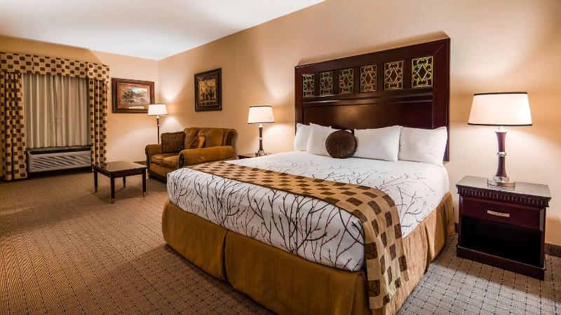 Blanco Luxury Inn & Suites image