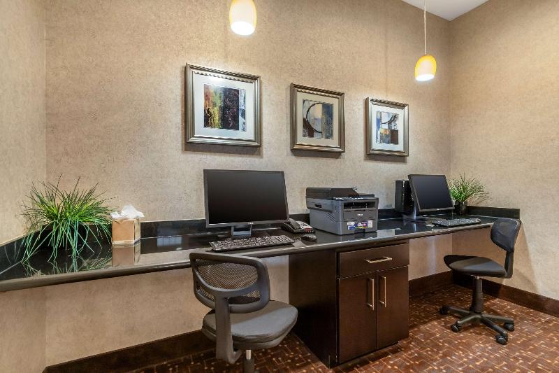 Best Western Plus Lytle Inn & Suites image