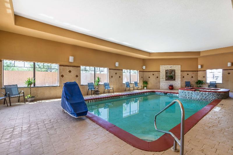 Best Western Plus Lytle Inn & Suites image