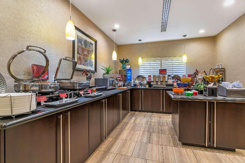 Best Western Plus Lytle Inn & Suites image