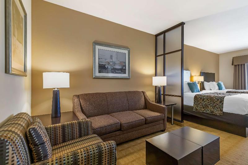Best Western Plus Lytle Inn & Suites image