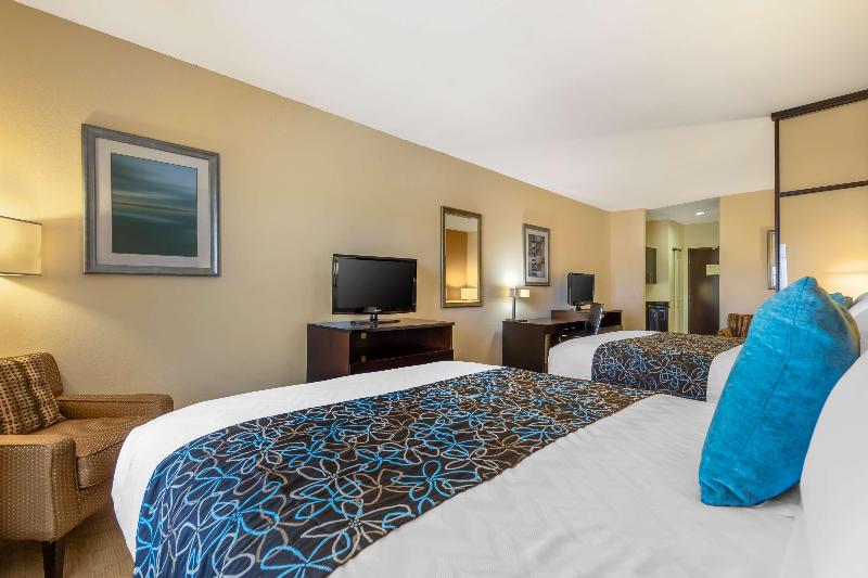Best Western Plus Lytle Inn & Suites image