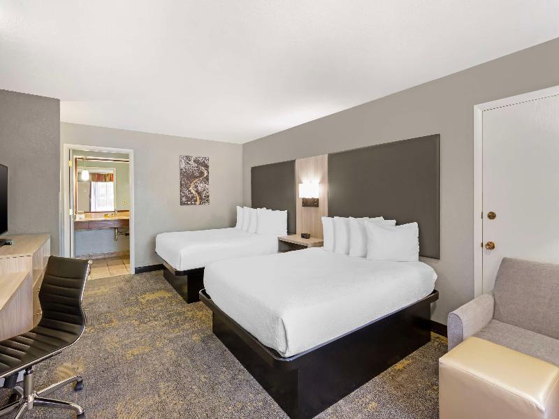 Best Western Plus Weston Inn image
