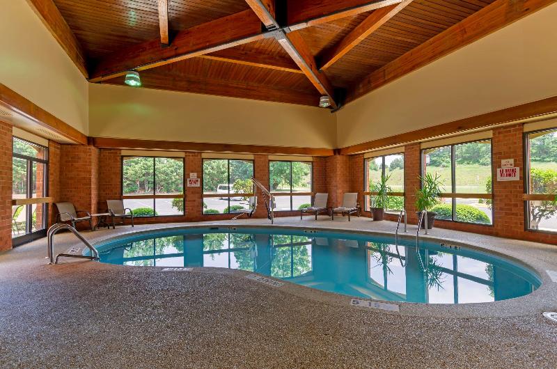 Best Western Staunton Inn image