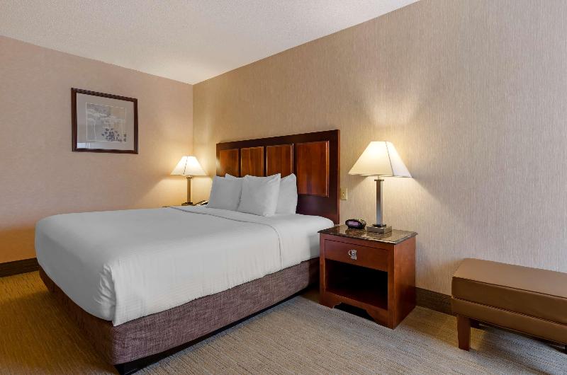 Best Western Staunton Inn image