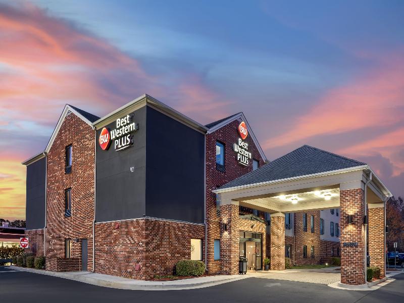 Best Western Plus Glen Allen Inn — exterior view
