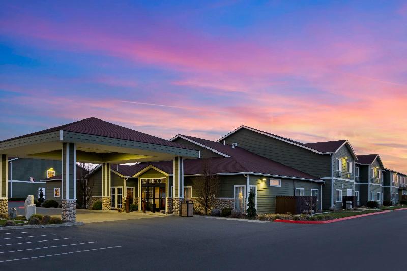 Best Western Plus The Inn at Horse Heaven image