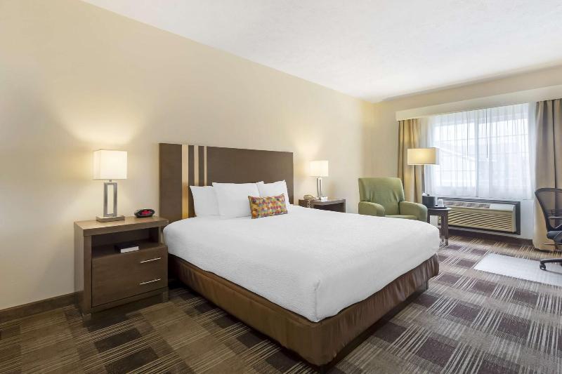 Best Western Plus The Inn at Horse Heaven image
