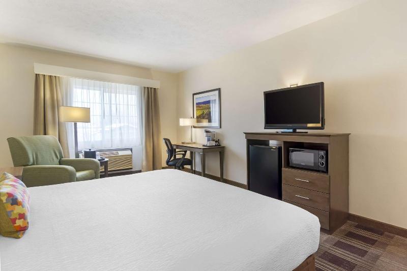 Best Western Plus The Inn at Horse Heaven image
