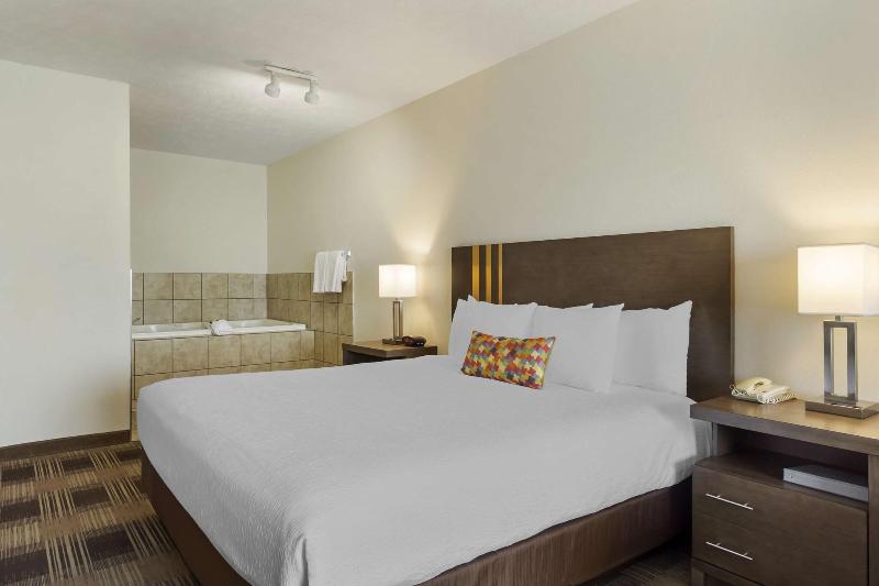 Best Western Plus The Inn at Horse Heaven image