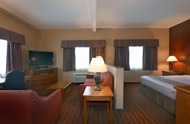 Best Western Plus The Inn at Horse Heaven image