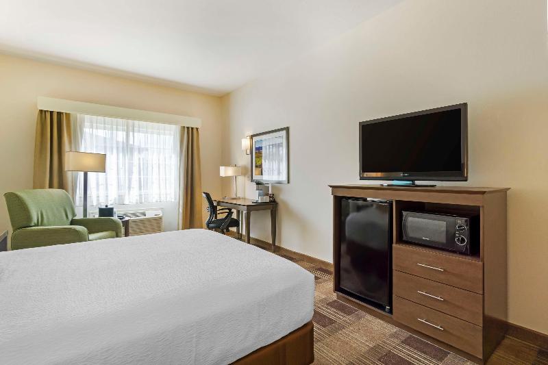 Best Western Plus The Inn at Horse Heaven image