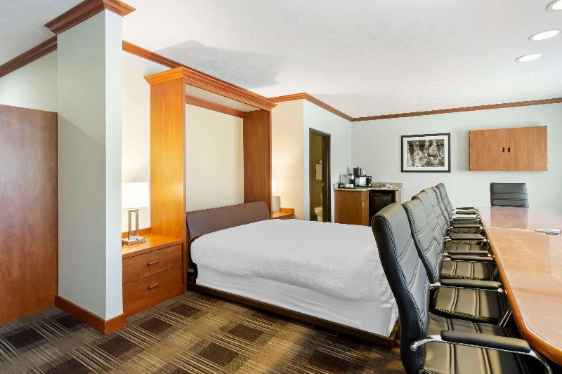 Best Western Plus The Inn at Horse Heaven image