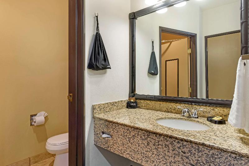 Best Western Plus The Inn at Horse Heaven image