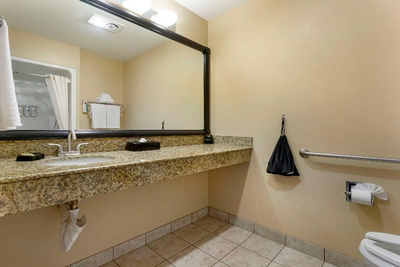 Best Western Plus The Inn at Horse Heaven image