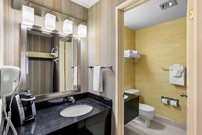 Best Western Cascadia Inn image