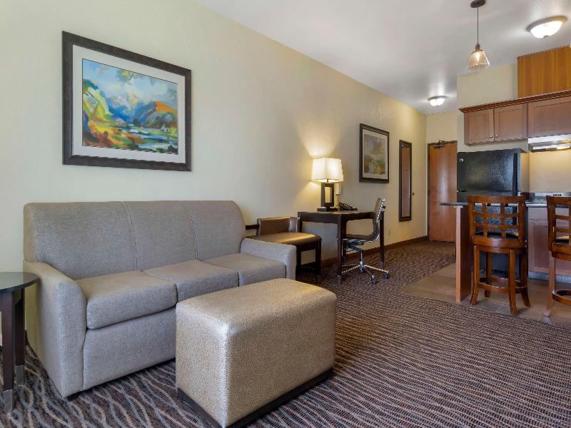 Best Western Plus Ellensburg Hotel image
