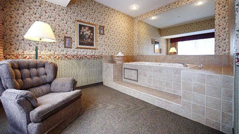 Best Western Bronco Inn image
