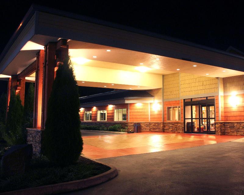 Best Western Snowcap Lodge image