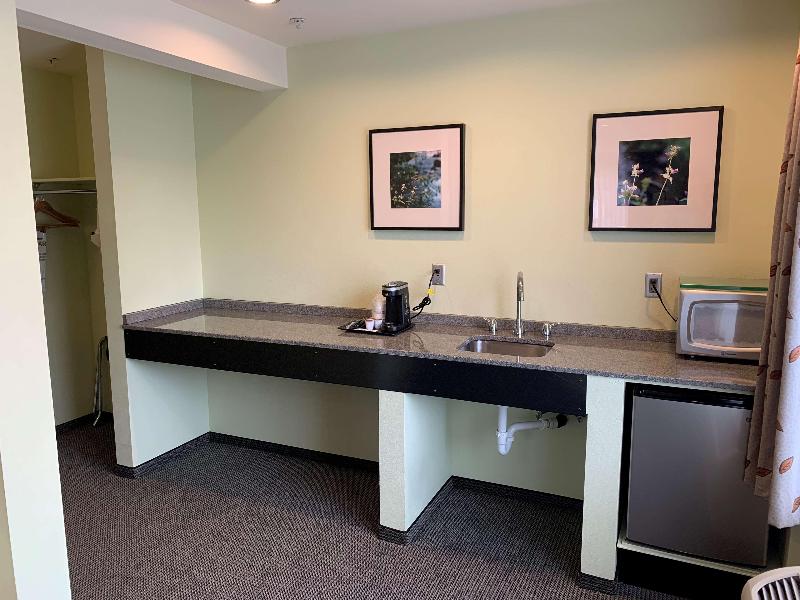 Best Western Snowcap Lodge image