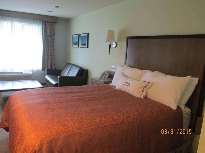 Best Western Snowcap Lodge image