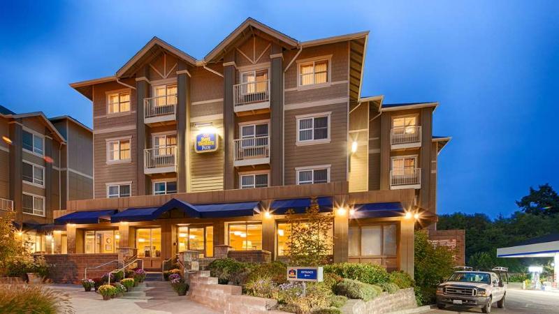 Bainbridge Island Suites image