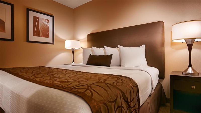 Bainbridge Island Suites image