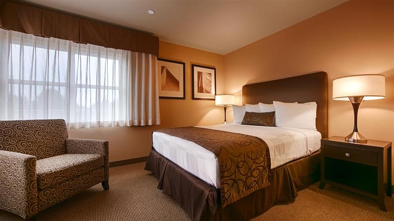 Bainbridge Island Suites image