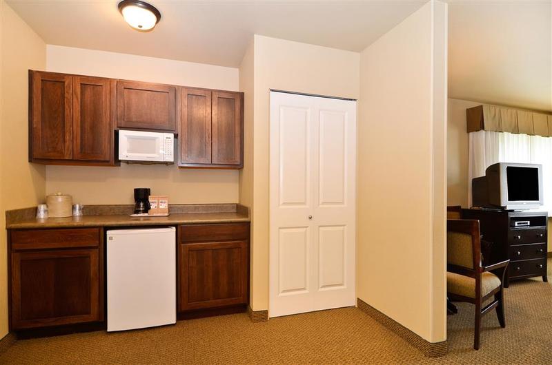 Bainbridge Island Suites image