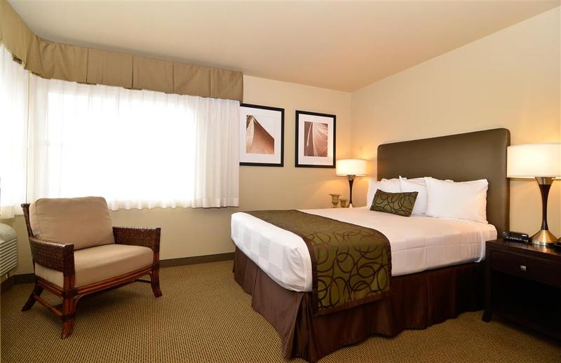 Bainbridge Island Suites image