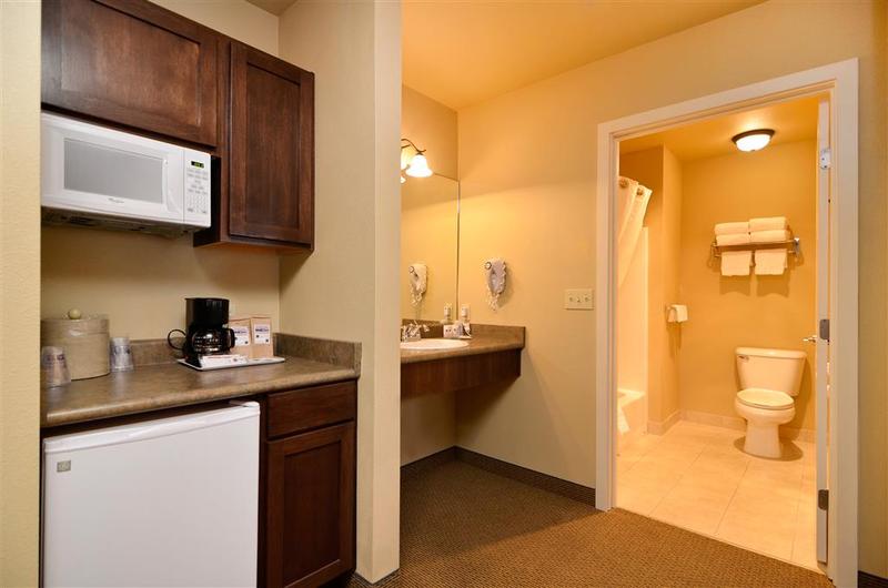Bainbridge Island Suites image
