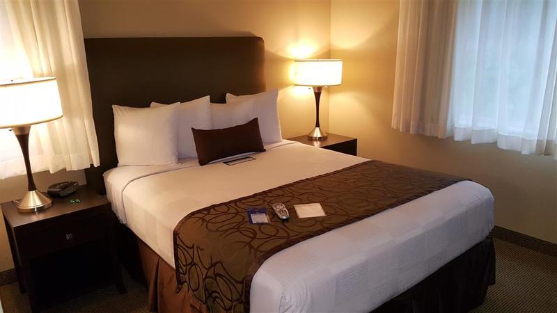 Bainbridge Island Suites image