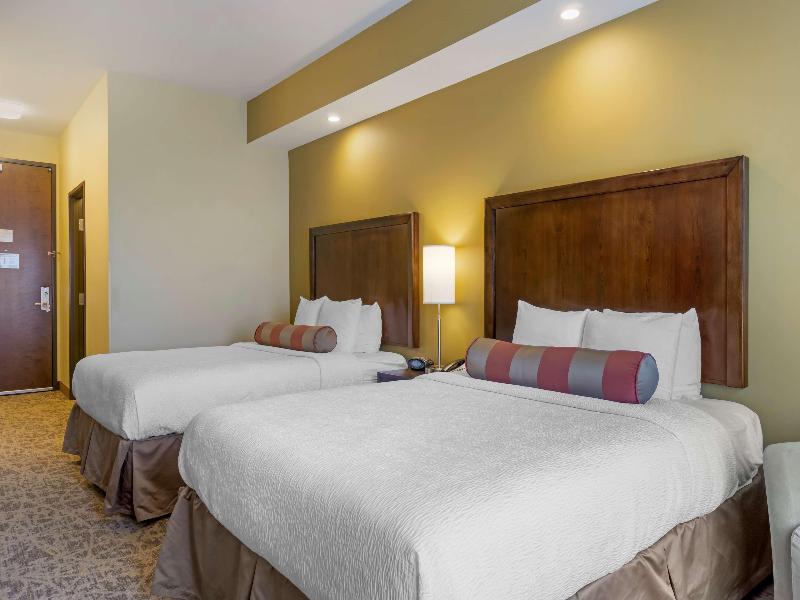 Best Western Plus Lacey Inn & Suites image
