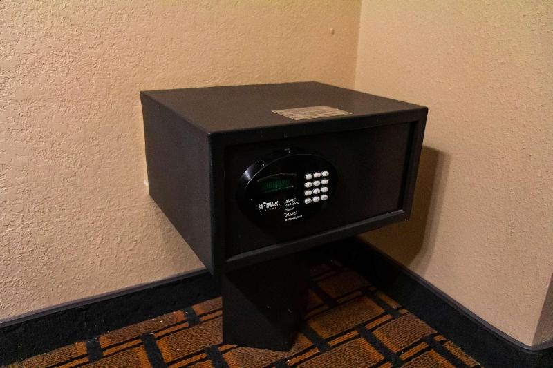 SureStay Hotel by Best Western Summersville image