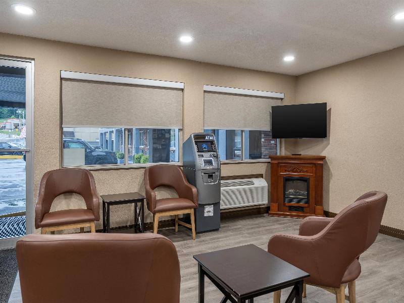 SureStay Hotel by Best Western Summersville image