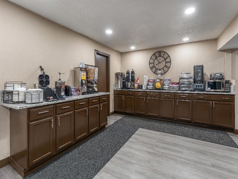 SureStay Hotel by Best Western Summersville image