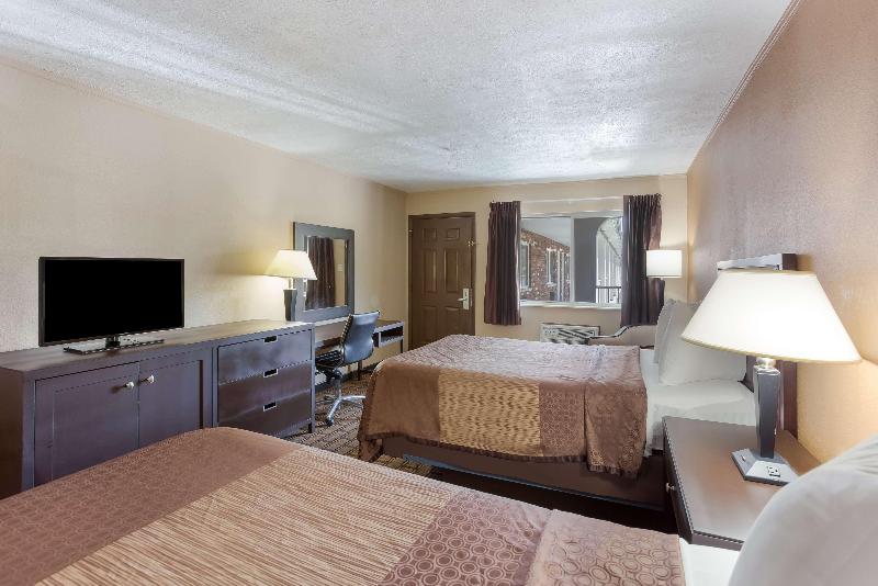 SureStay Hotel by Best Western Summersville image