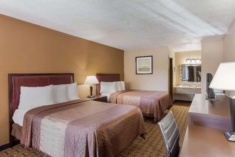 SureStay Hotel by Best Western Summersville image