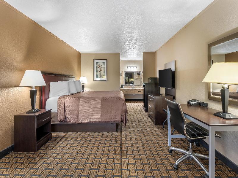 SureStay Hotel by Best Western Summersville image